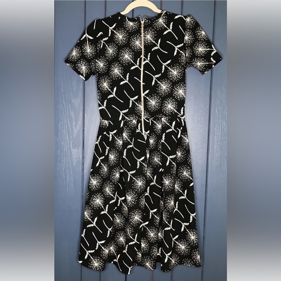 Lularoe Black Dandelion Wishes Pleated Amelia Dress Small LLR Retro Whimsigoth - Picture 5 of 5